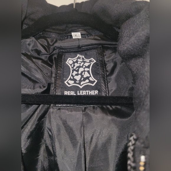 Real leather jacket - Picture 5 of 9